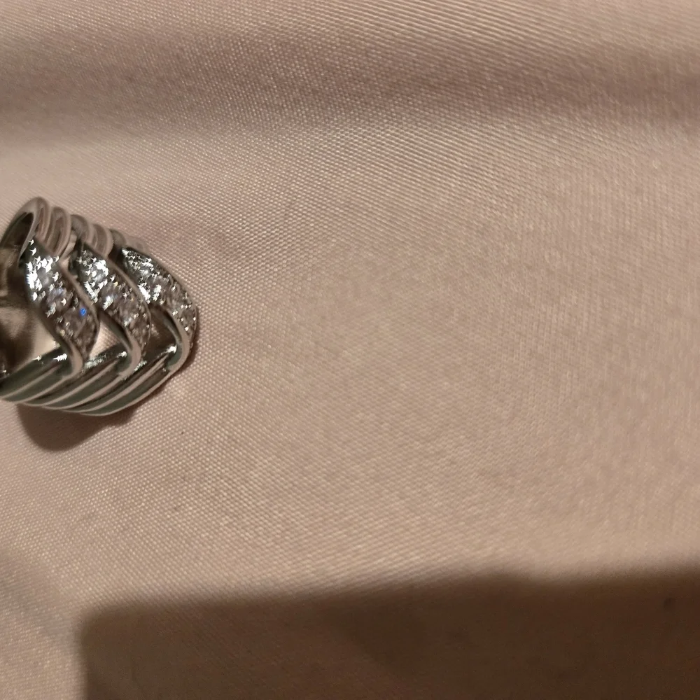 Silver and White Twisting Diamond Ring